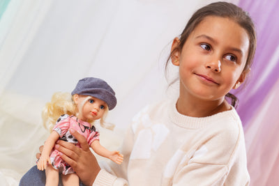Las Amigas Doll - Claudia with Dog Dress - Paola Reina