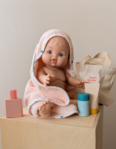 Frederica Gordis Doll with Tiny Harlow Bath Time Set