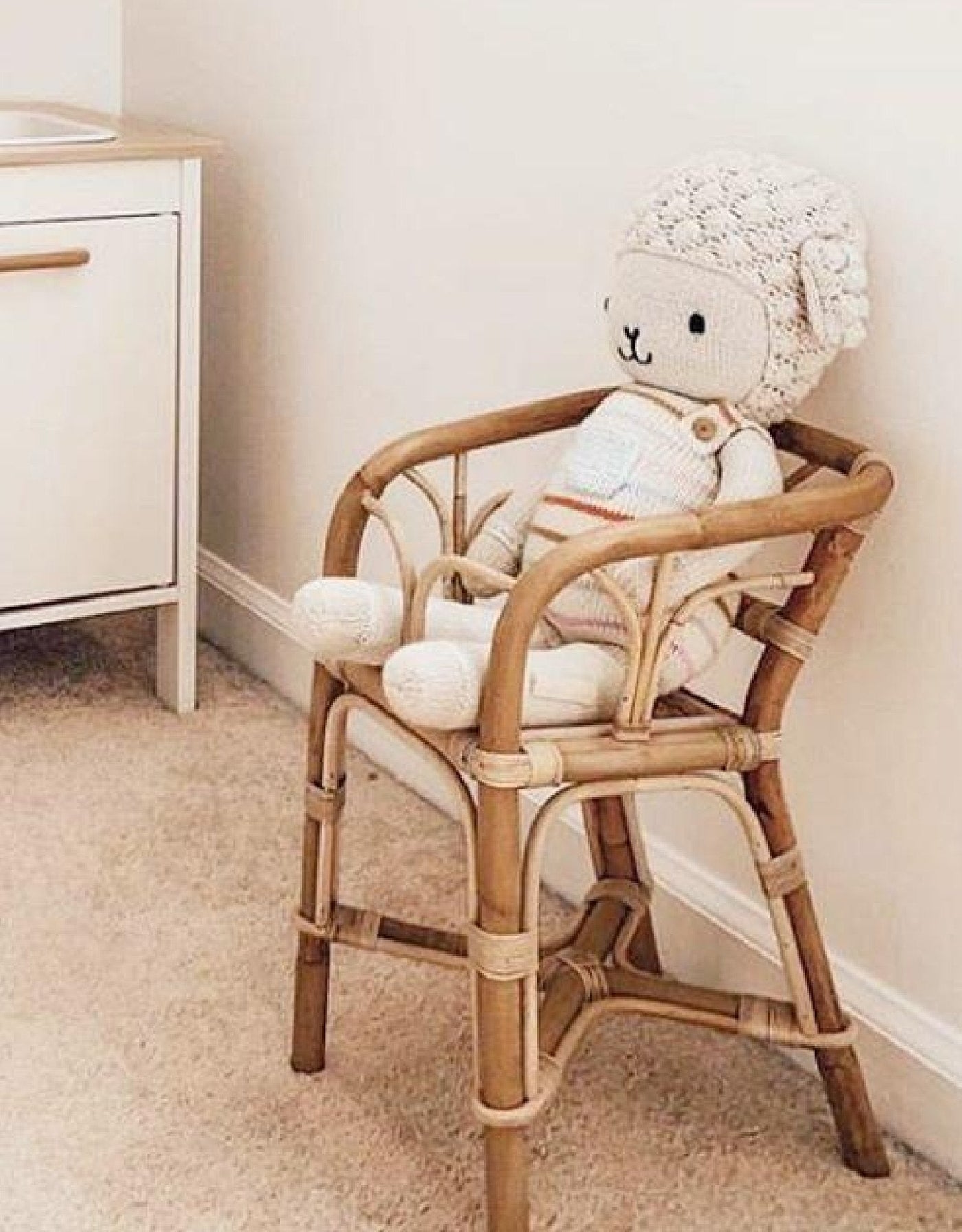 Rattan high chair for doll - Poppie Toys